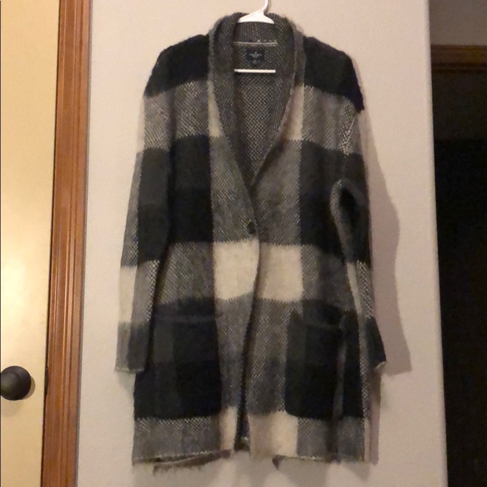 NWOT AEO Cardigan